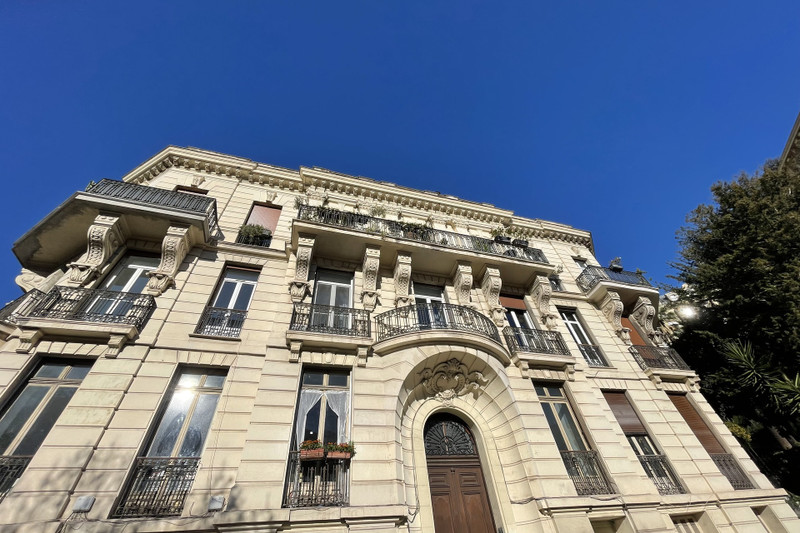 French property for sale in Nice, Alpes-Maritimes - €899,000 - photo 0