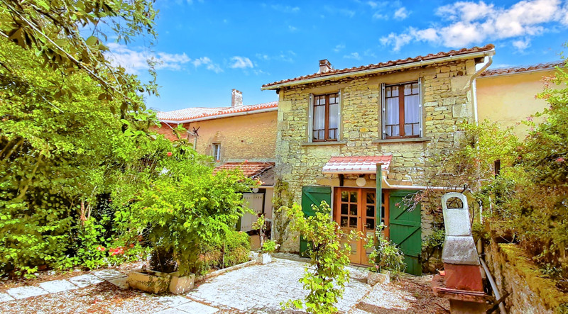 French property for sale in Champagne-et-Fontaine, Dordogne - €85,000 - photo 0