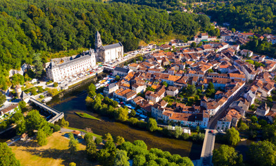 Commerce à vendre à Brantôme en Périgord, Dordogne, Aquitaine, avec Leggett Immobilier
