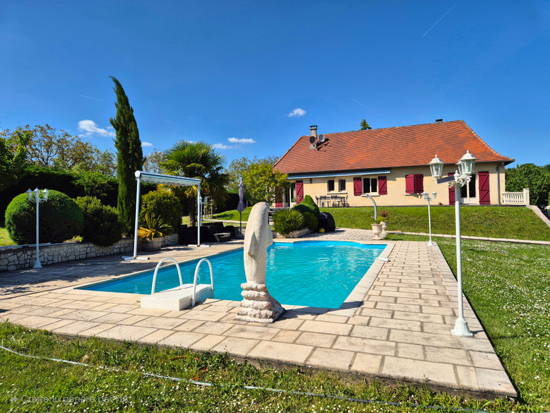 Maison à vendre à Périgueux, Dordogne - 357.000 € - photo 1