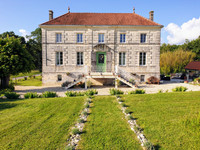 Maison à vendre à Saint-Thomas-de-Conac, Charente-Maritime - 556 500 € - photo 2