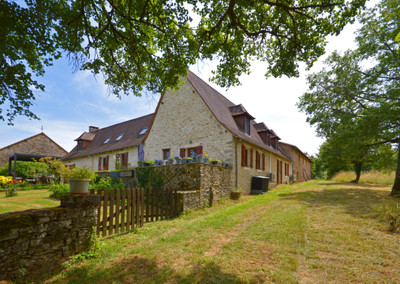 French property for sale in Brouchaud, Dordogne - €618,000 - photo 0