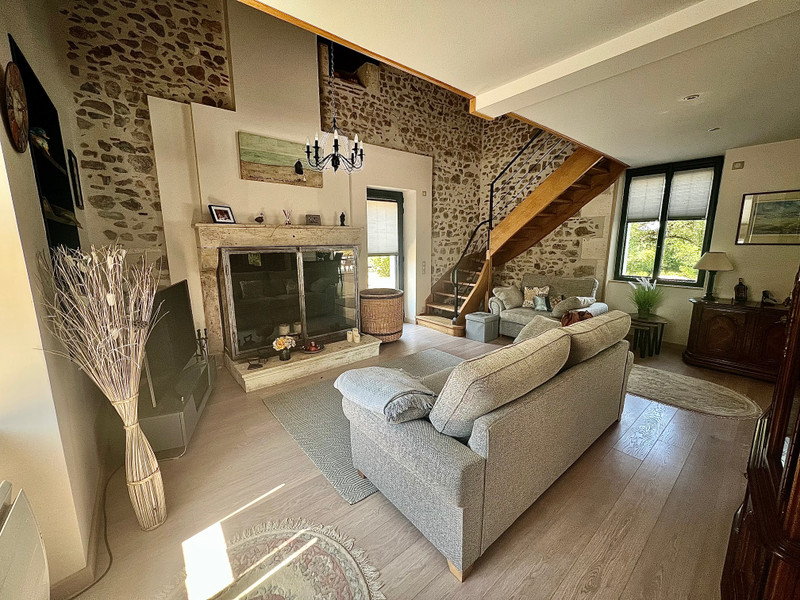 French property for sale in Étouars, Dordogne - €414,750 - photo 5