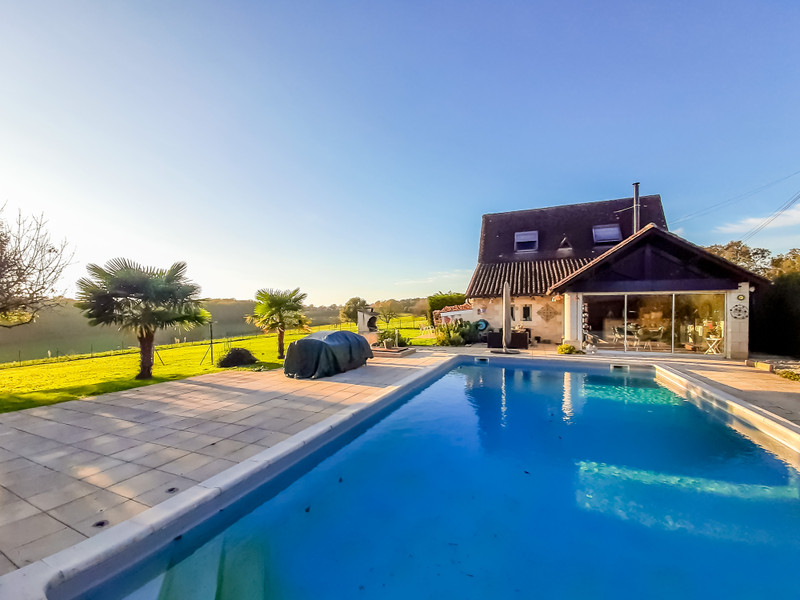 Maison à vendre à Bassillac et Auberoche, Dordogne - 247.000 € - photo 1