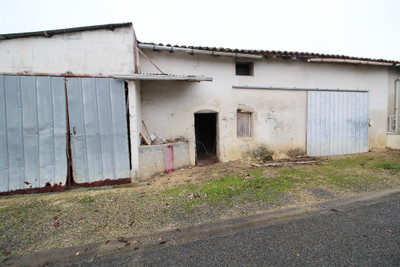 French property for sale in Lupsault, Charente - €66,600 - photo 8
