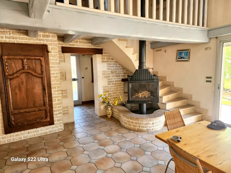 French property for sale in Courçon, Charente-Maritime - €397,000 - photo 4