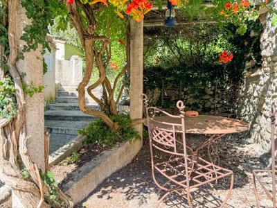 French property for sale in Nyons, Drôme - €399,620 - photo 7