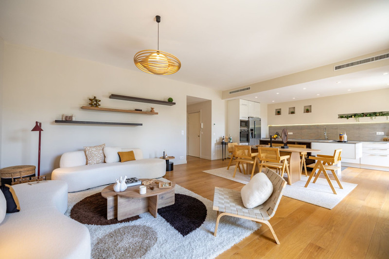 French property for sale in Nice, Alpes-Maritimes - €1,350,000 - photo 0