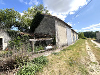 Grange à vendre à Bellevigne, Charente - 41.600 € - photo 9 Grange à vendre à Bellevigne, Charente - 41.600 € - photo 9