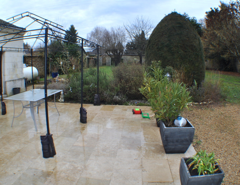 French property for sale in Noyant-Villages, Maine-et-Loire - €370,000 - photo 2