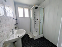 Maison à vendre à Saint-Claud, Charente - 98.500 € - photo 6