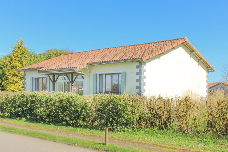 Maison à vendre à LES FORGES, Deux-Sèvres - 160.000 € - photo 1