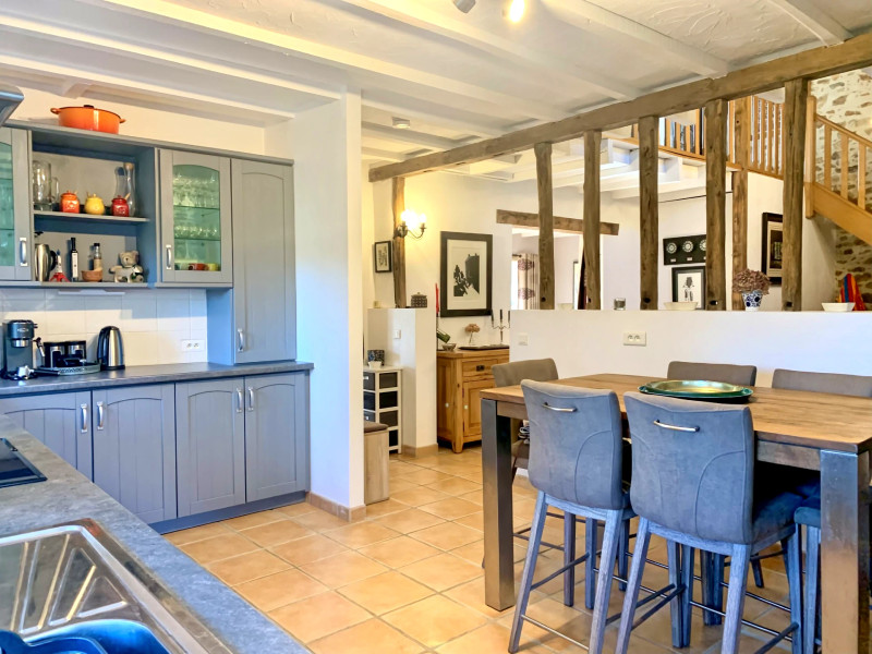 French property for sale in Vayres, Haute-Vienne - €249,550 - photo 3
