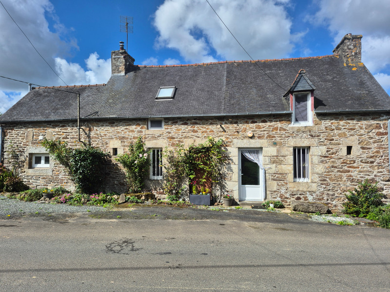 French property for sale in Pont-Melvez, Côtes-d'Armor - €109,000 - photo 0