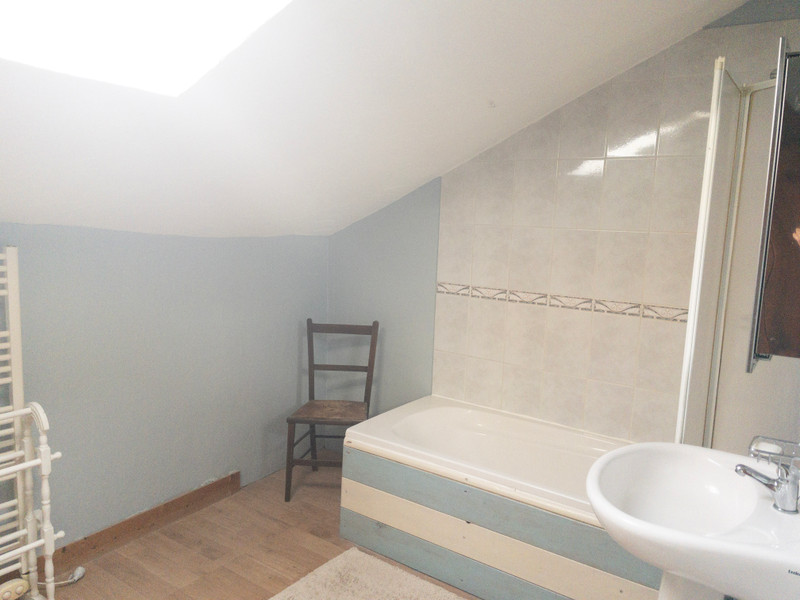 French property for sale in Pressignac, Charente - €69,000 - photo 5