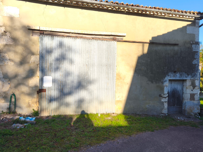 French property for sale in Grassac, Charente - €77,000 - photo 1