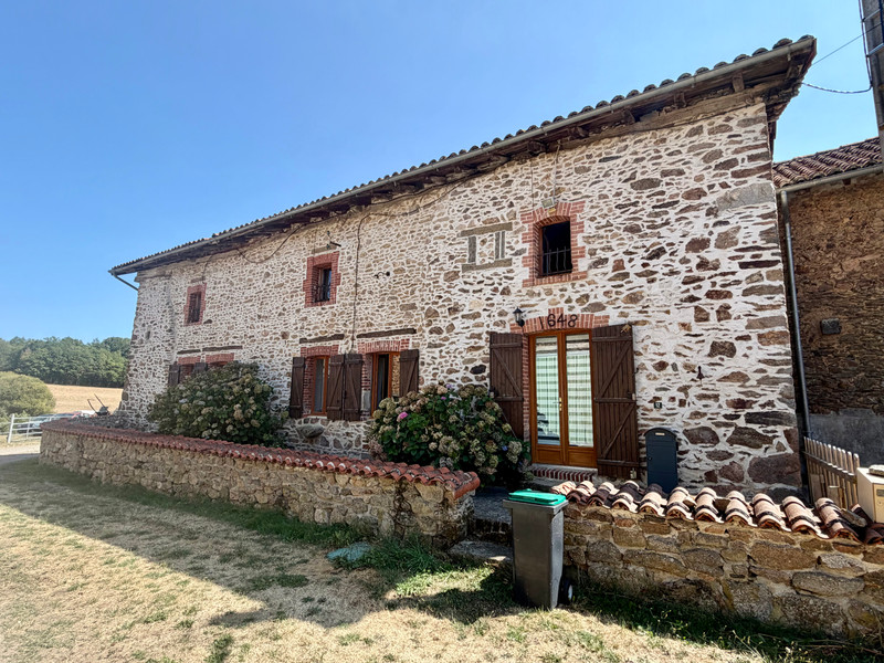 French property for sale in Rochechouart, Haute-Vienne - €162,000 - photo 0