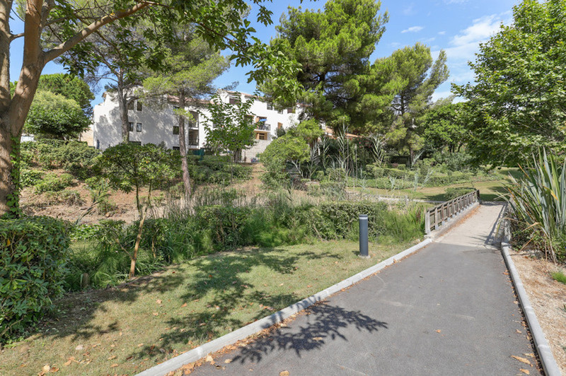 French property for sale in Six-Fours-les-Plages, Var - &#8364;366,080 - photo 4