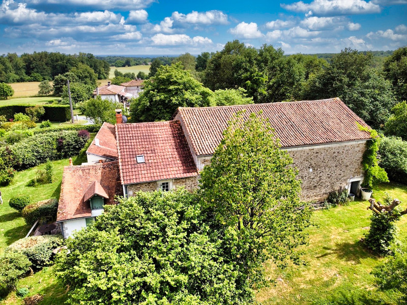 French property for sale in Nontron, Dordogne - €164,000 - photo 1