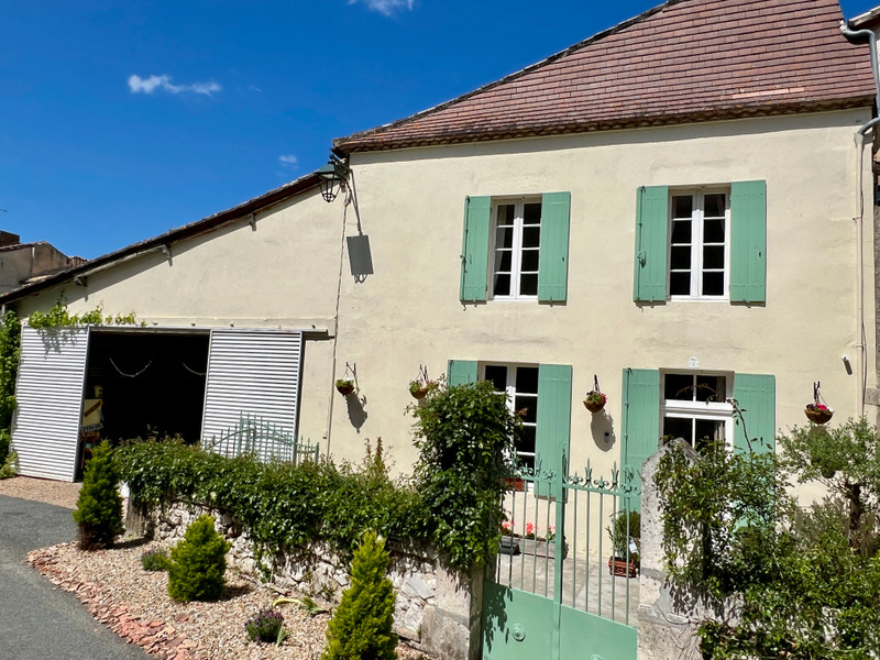 Maison à vendre à Lauzun, Lot-et-Garonne - 349.000 € - photo 1