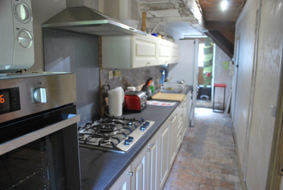 French property for sale in L'Isle-Jourdain, Vienne - €50,000 - photo 4