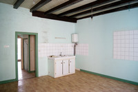 Maison à vendre à La Châtaigneraie, Vendée - 59 000 € - photo 5