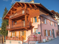 French ski chalets, properties in Baratier, Les Saisies, Les Orres