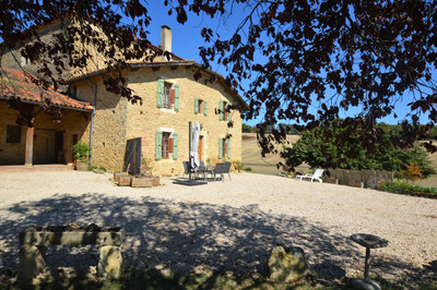 Stunning country house with gite, historical connection to the Knights Templar. Some renovations to complete