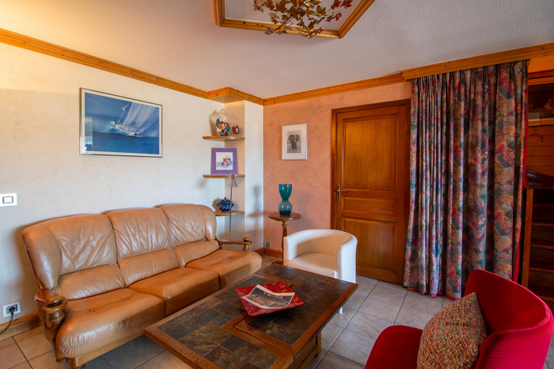 Ski property for sale in Val Thorens - €1,490,000 - photo 4