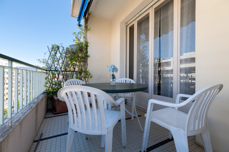 French property for sale in Nice, Alpes-Maritimes - €357,000 - photo 8