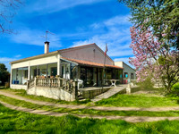 Maison à vendre à Bois, Charente-Maritime - 279.995 € - photo 1