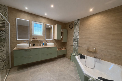 French property for sale in Saint-Genis-Laval, Rhône - €1,236,000 - photo 8