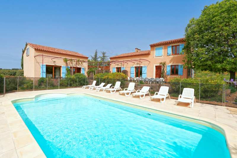 French property for sale in Saint-Saturnin-lès-Apt, Vaucluse - €715,000 - photo 2