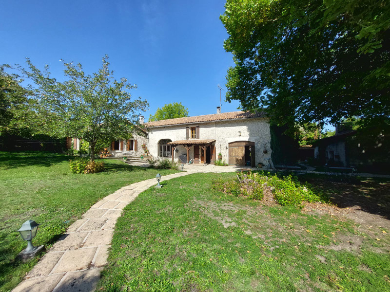 French property for sale in Villebois-Lavalette, Charente - €349,650 - photo 4