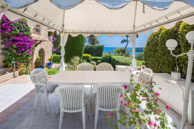 Maison à vendre à Antibes, Alpes-Maritimes, PACA, avec Leggett Immobilier