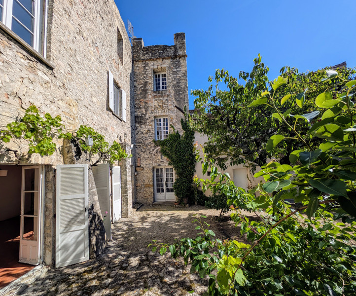 French property for sale in Vaison-la-Romaine, Vaucluse - €590,000