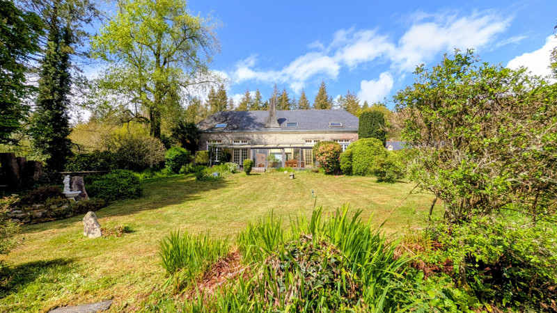 French property for sale in Plouray, Morbihan - €235,400 - photo 1