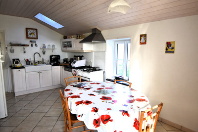 French property for sale in Benon, Charente-Maritime - €367,000 - photo 4