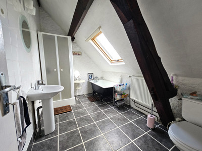 French property for sale in Commentry, Allier - €85,250 - photo 7