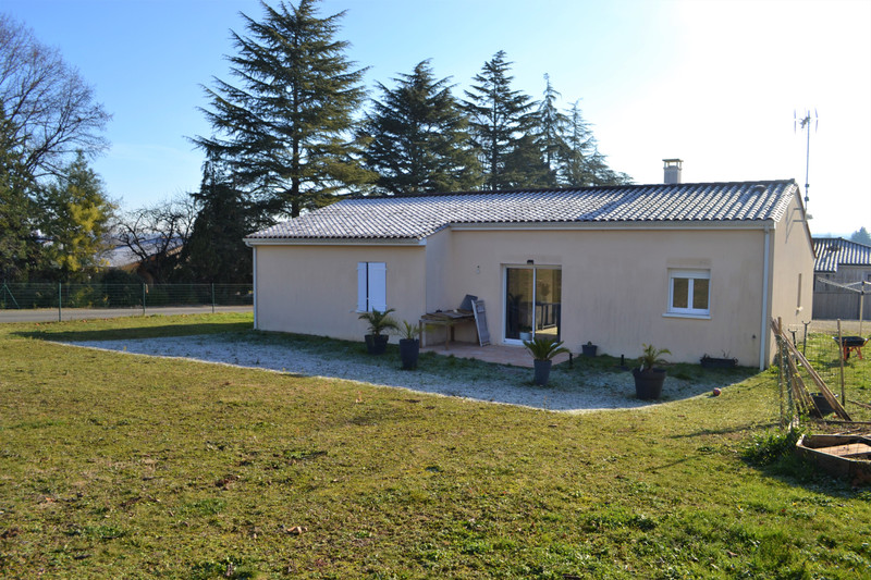French property for sale in Angoulême, Charente - &#8364;181,500 - photo 10