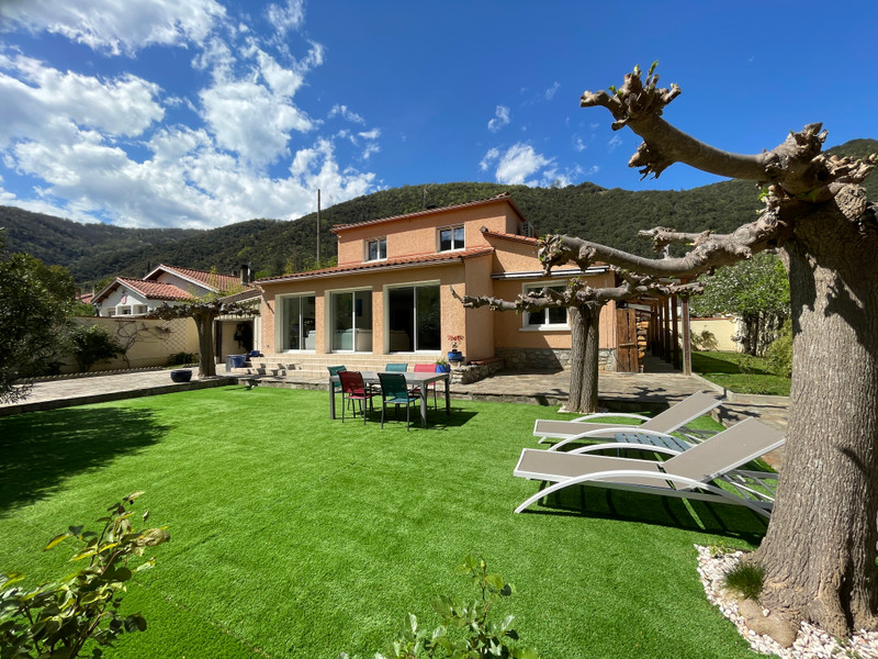 French property for sale in Arles-sur-Tech, Pyrénées-Orientales - €359,000 - photo 0