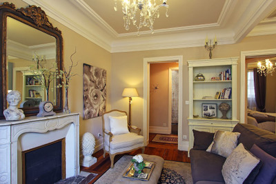 In the heart of Latin Quarter, a property with character, 1 bedroom apt, 45m², a perfect Parisian Pied à Terre