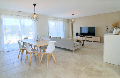 French property for sale in Gargas, Vaucluse - €479,000 - photo 6