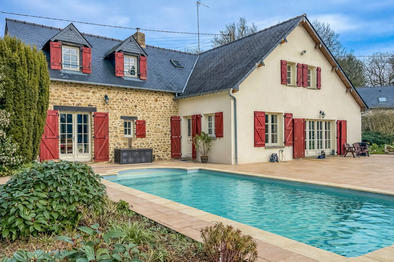 French property for sale in Sainte-Gemmes-le-Robert, Mayenne - €427,445 - photo 1