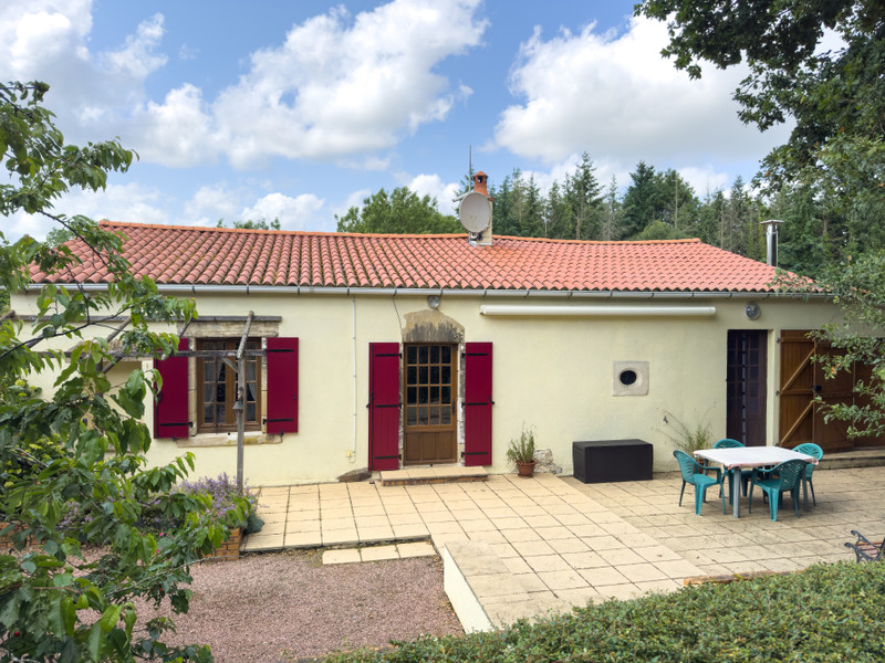 French property for sale in Mouilleron-Saint-Germain, Vendée - €150,000 - photo 9