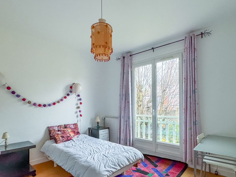 French property for sale in Saint-Maur-des-Fossés, Val-de-Marne - €1,045,000 - photo 9