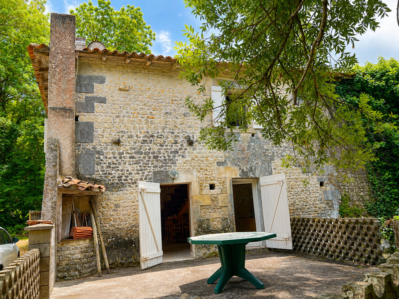 French property for sale in Saint-Palais-du-Né, Charente - €97,900 - photo 1