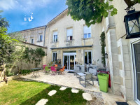 Propriété à vendre à Cognac, Charente - 562 000 € - photo n°1