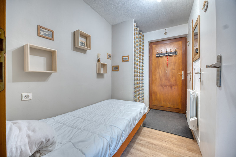 French property for sale in Morzine, Haute-Savoie - €139,000 - photo 8