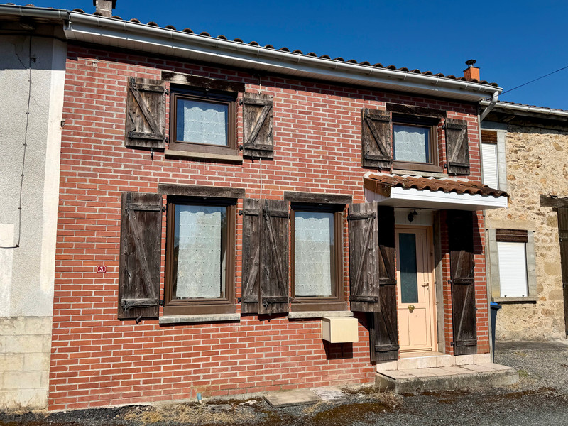 Propriété à vendre à Vayres, Haute-Vienne - 104 000 €